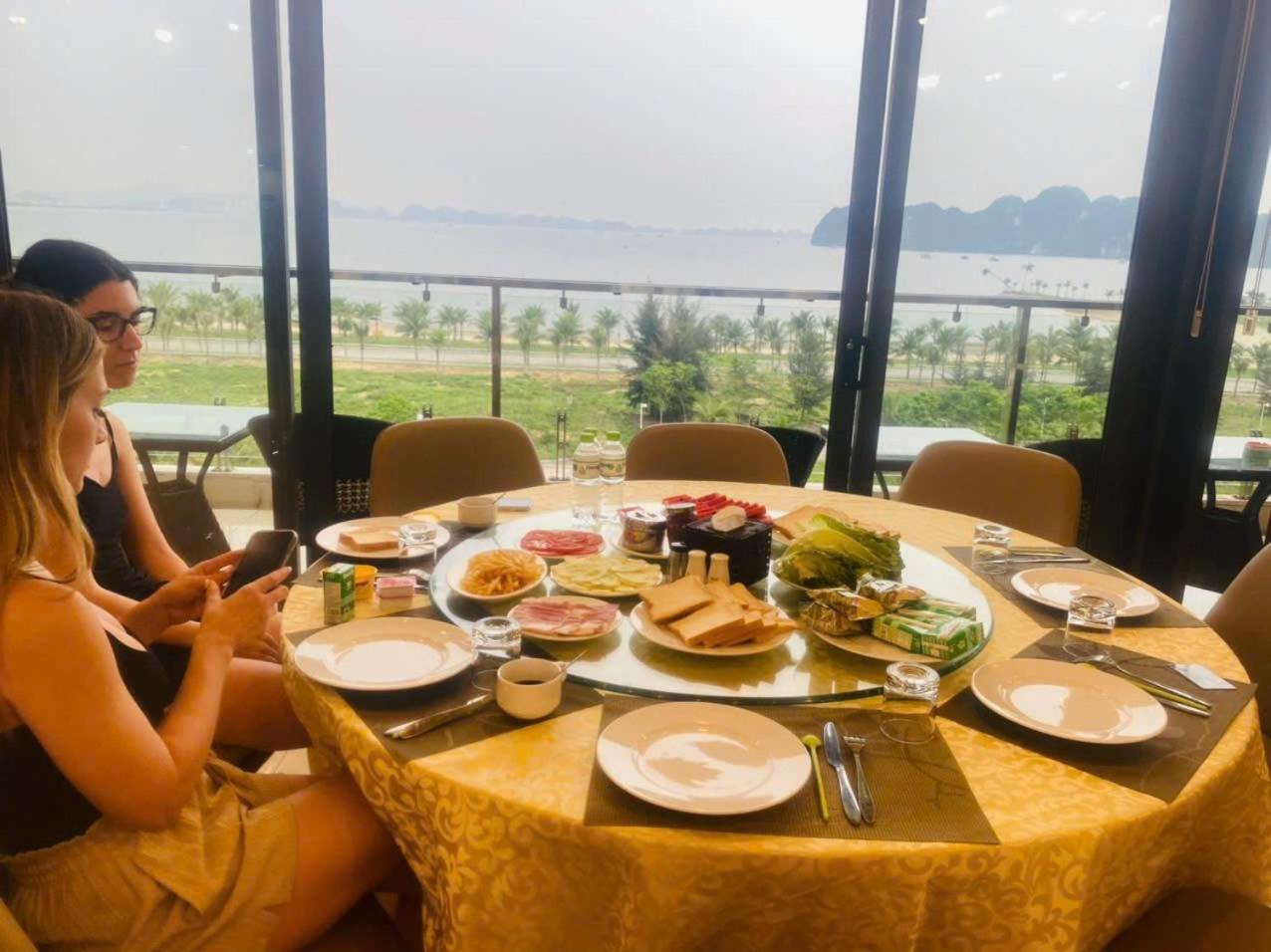 Ha Long Land Hotel المظهر الخارجي الصورة